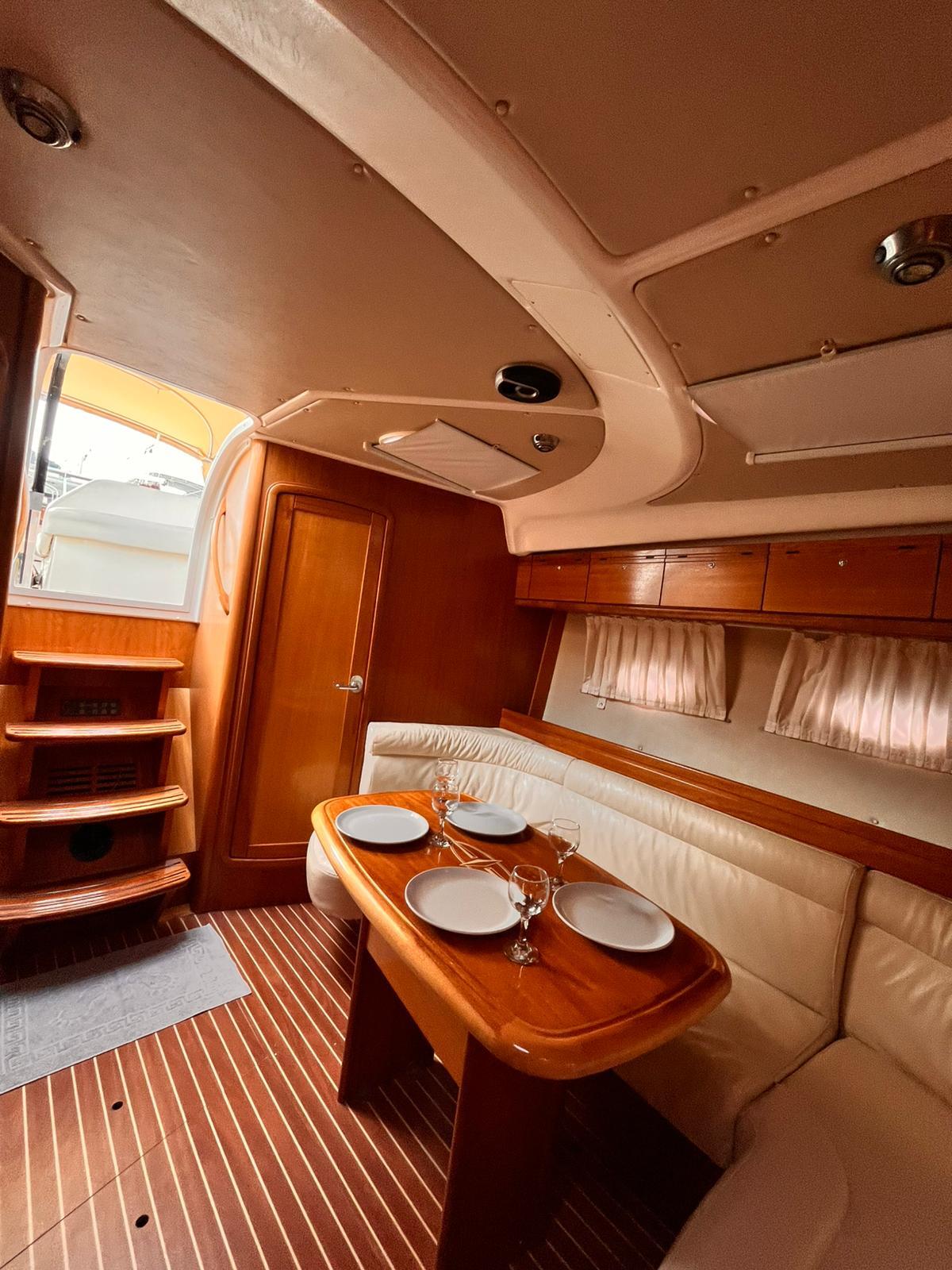 Motoryacht 