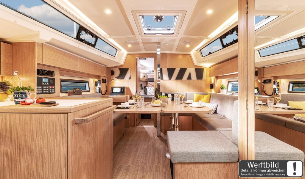Sailing yacht 