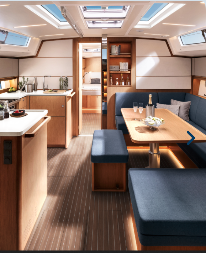Sailing yacht 