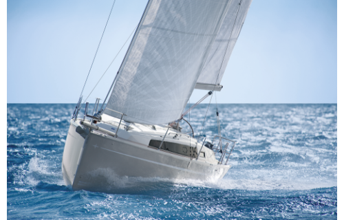 Sailing yacht 