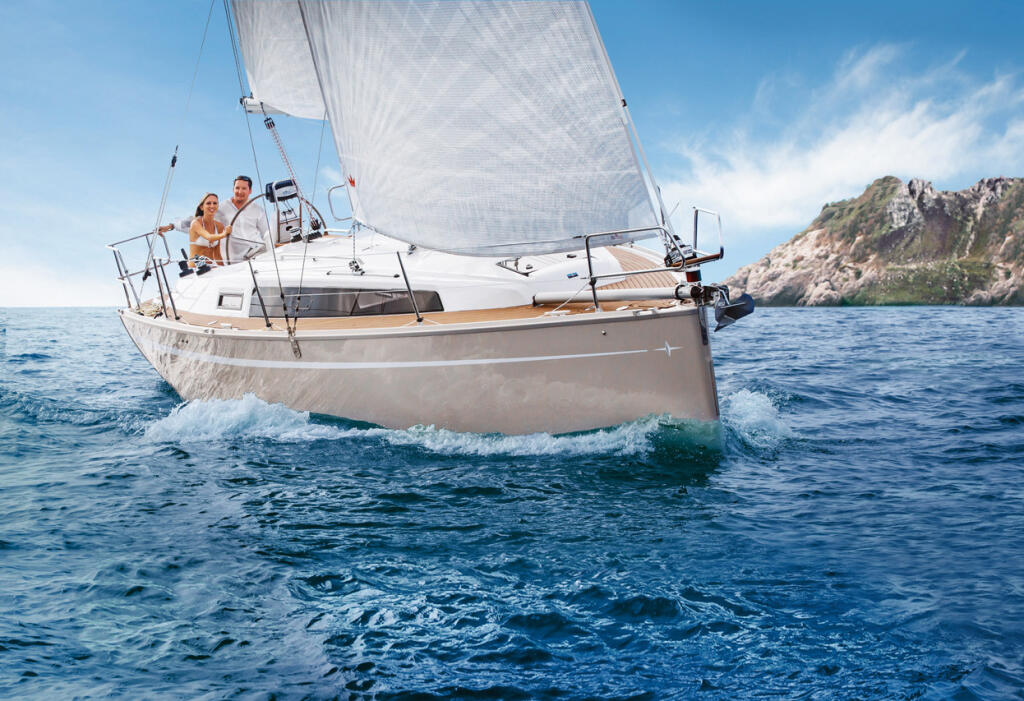 Sailing yacht 