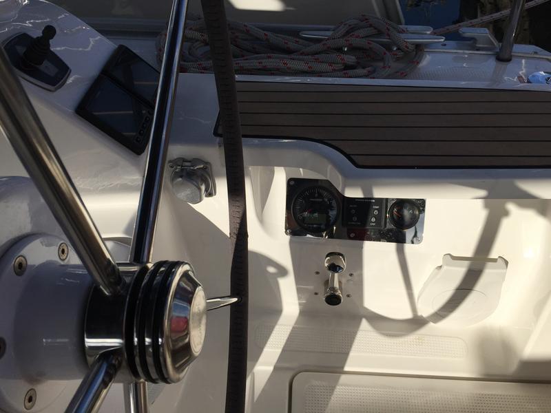 Sailing yacht 