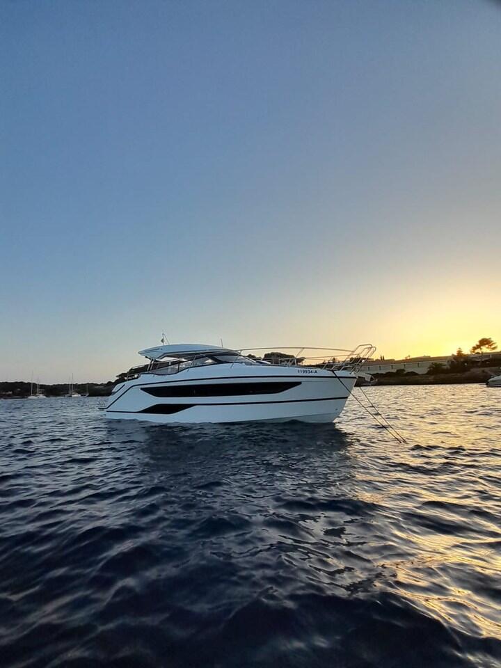 Motoryacht 