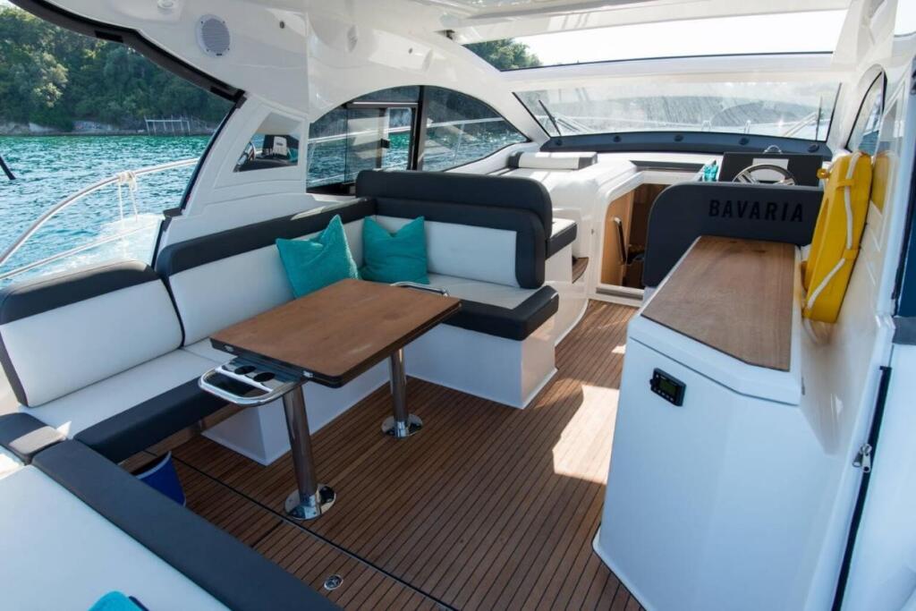 Motoryacht 