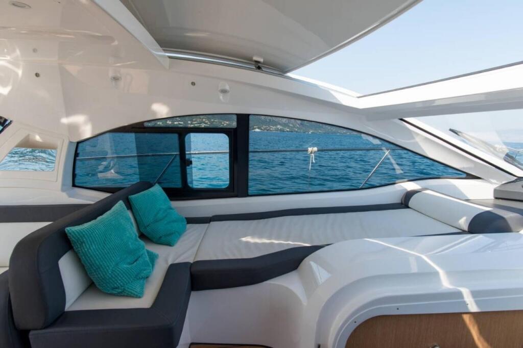 Motoryacht 