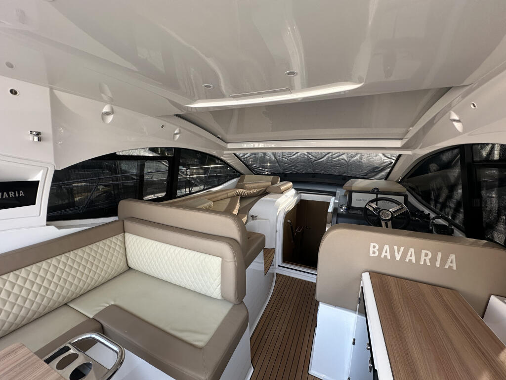 Motoryacht 