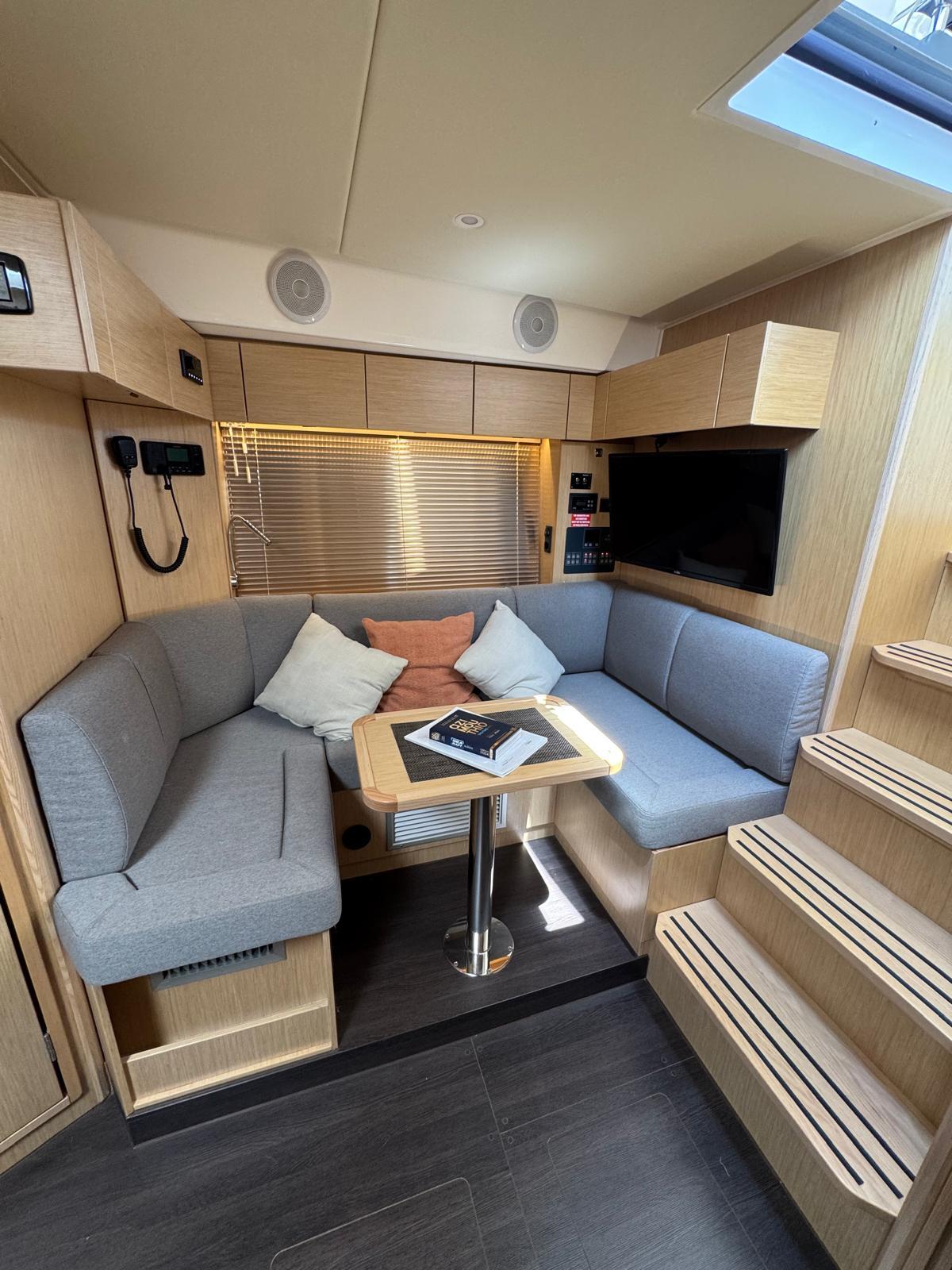 Motoryacht 