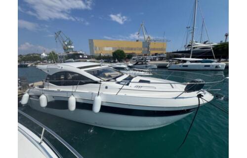 Motoryacht 