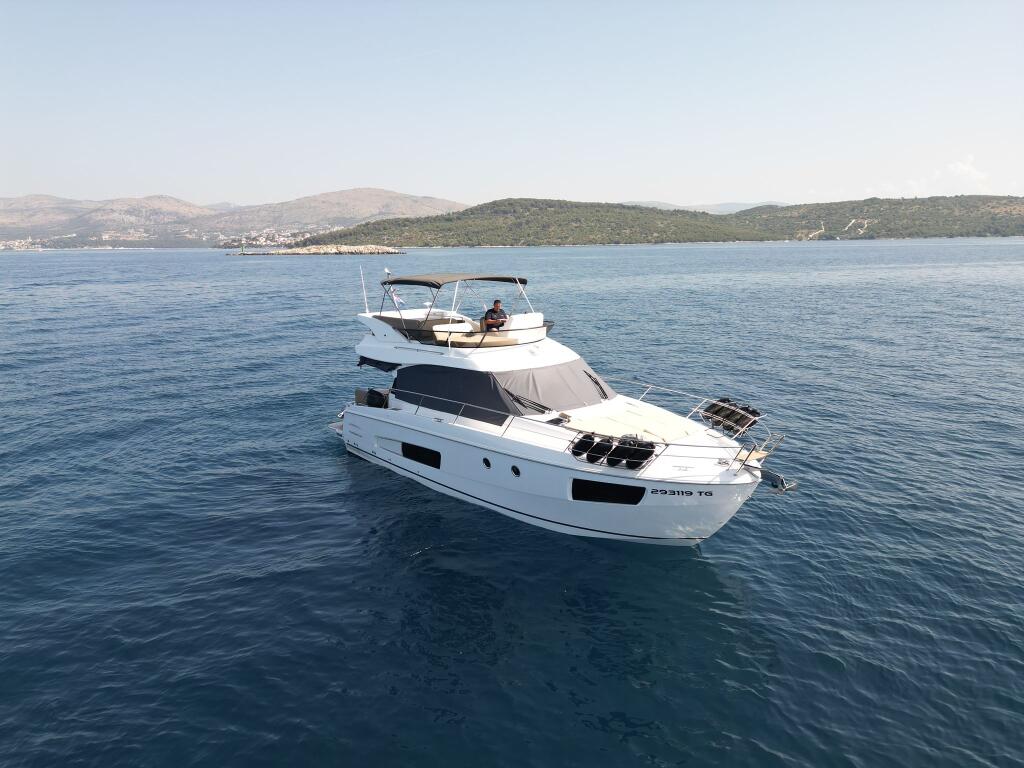 Motoryacht 