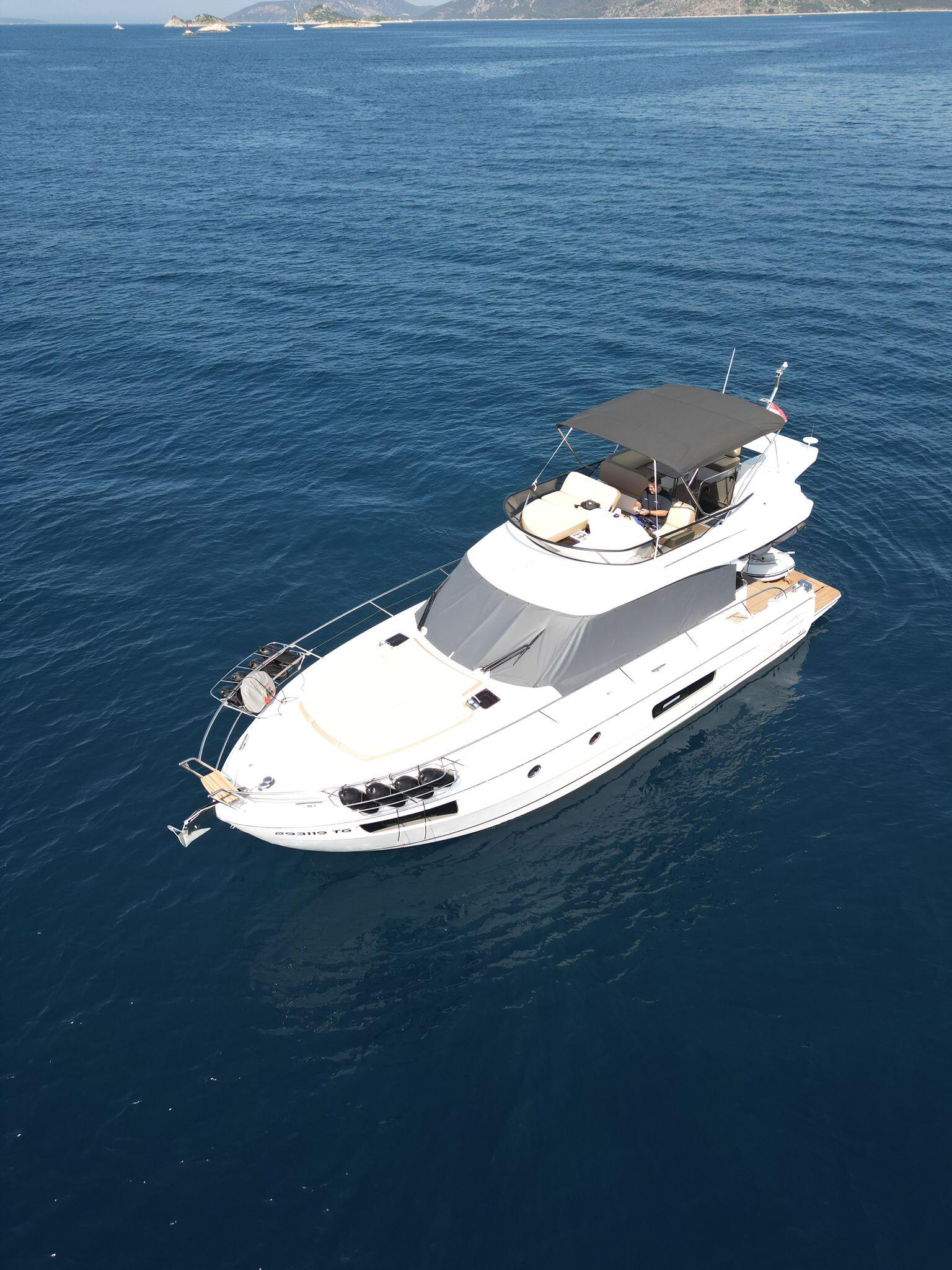 Motoryacht 