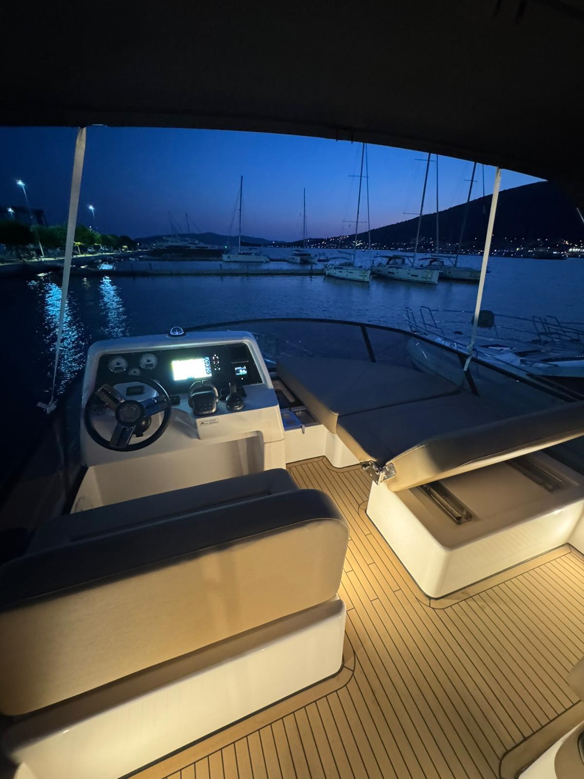 Motoryacht 