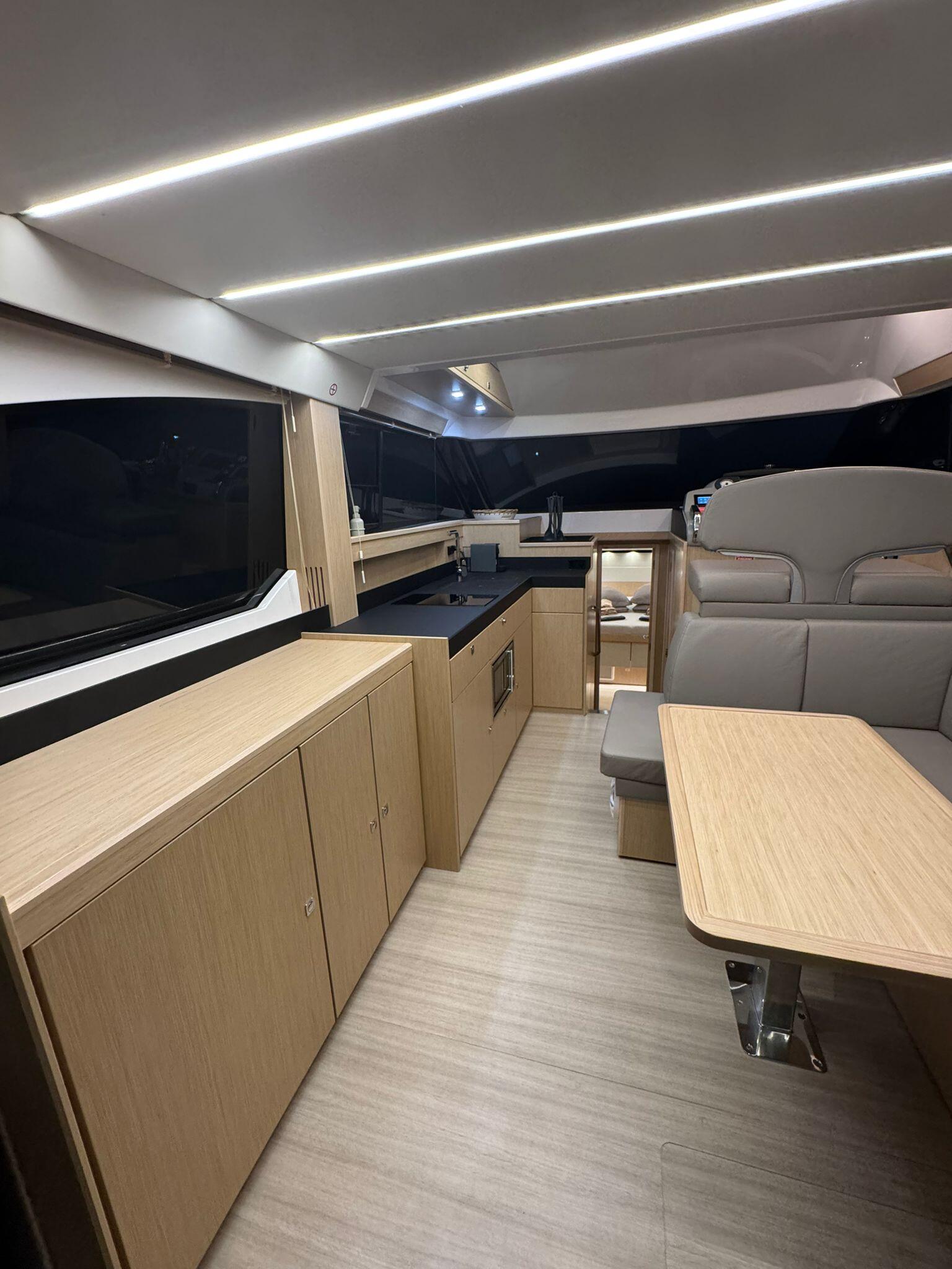 Motoryacht 