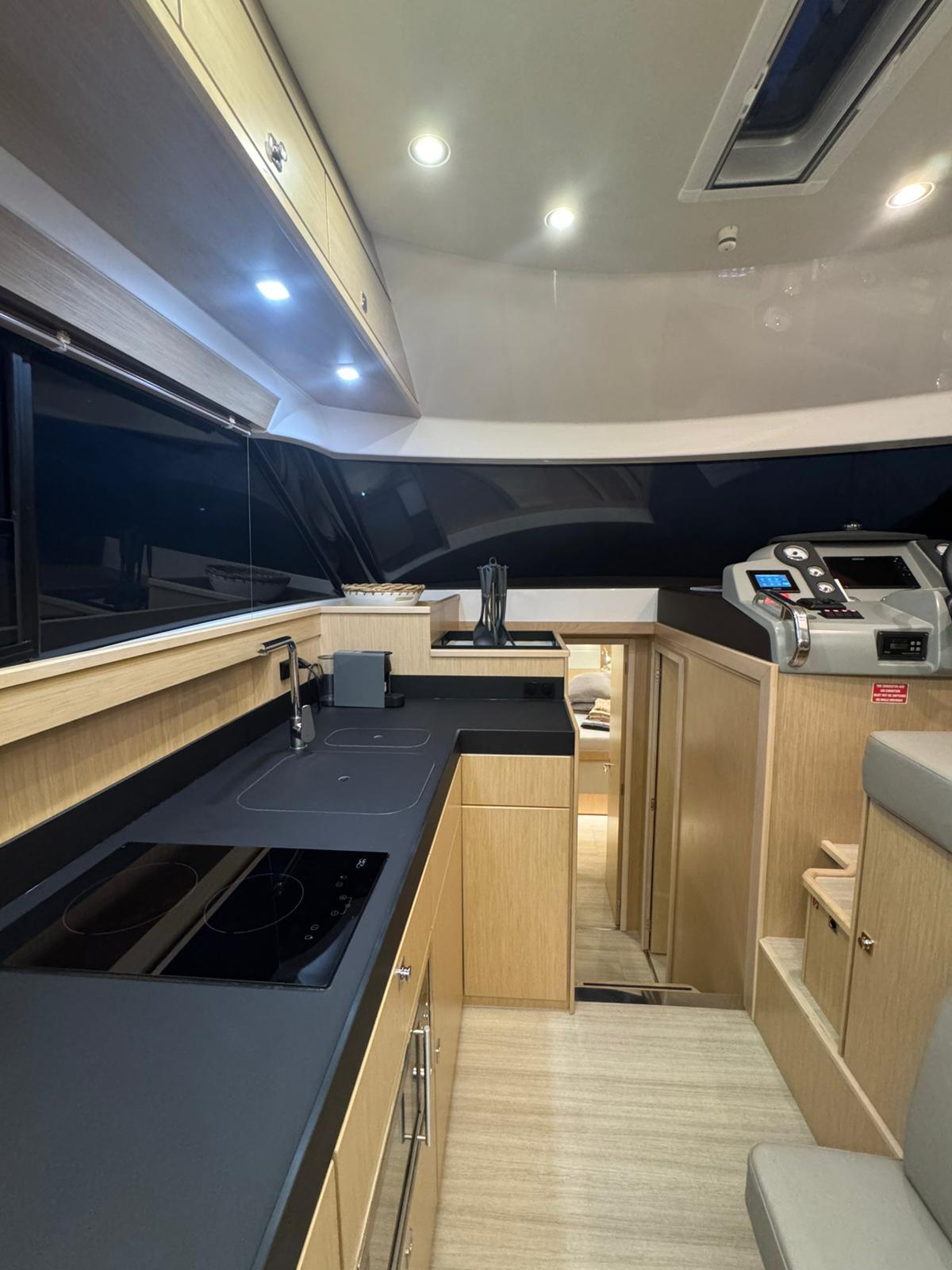Motoryacht 