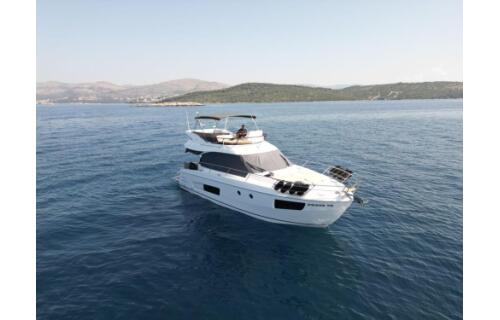 Motoryacht 