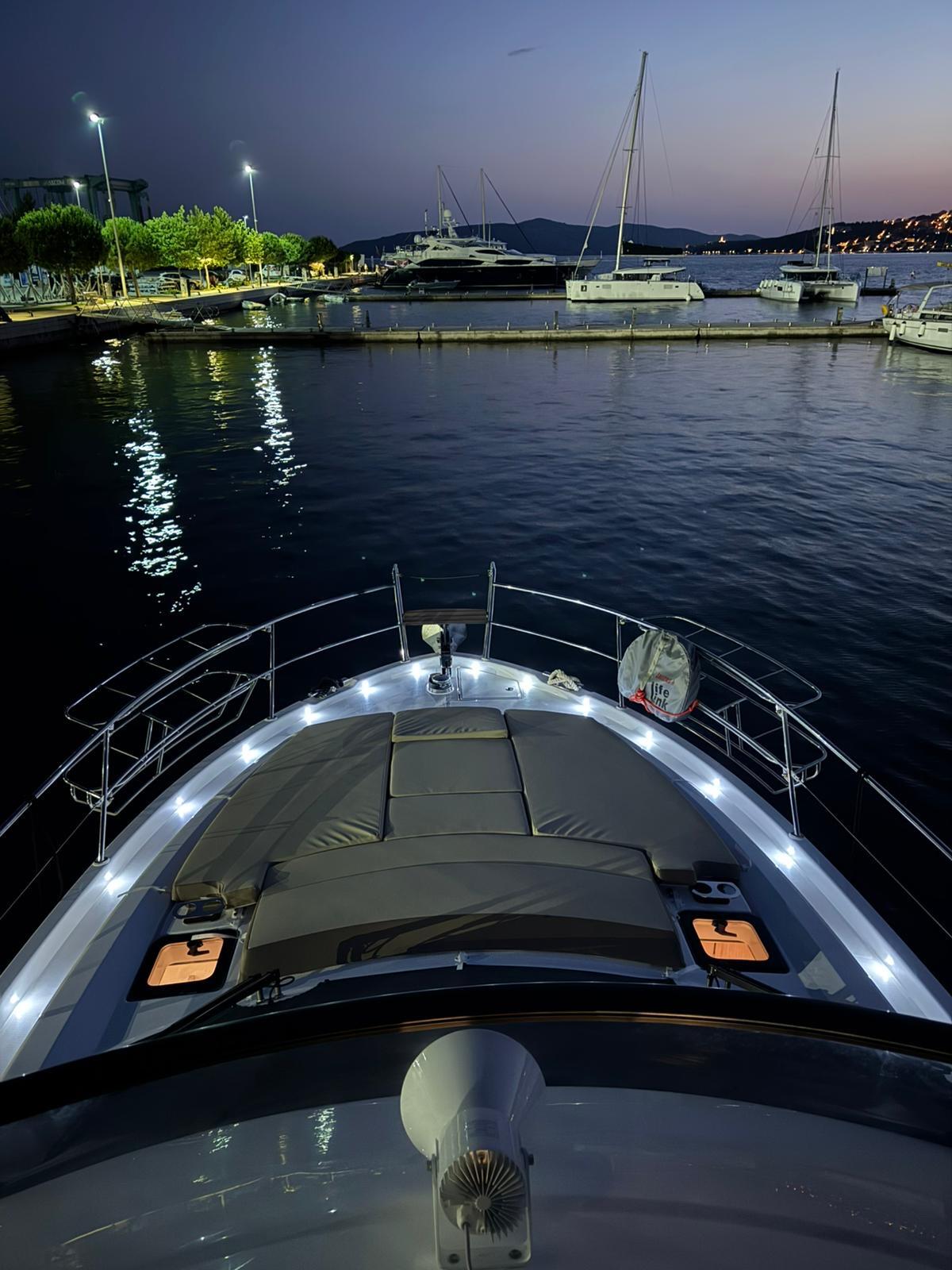 Motoryacht 