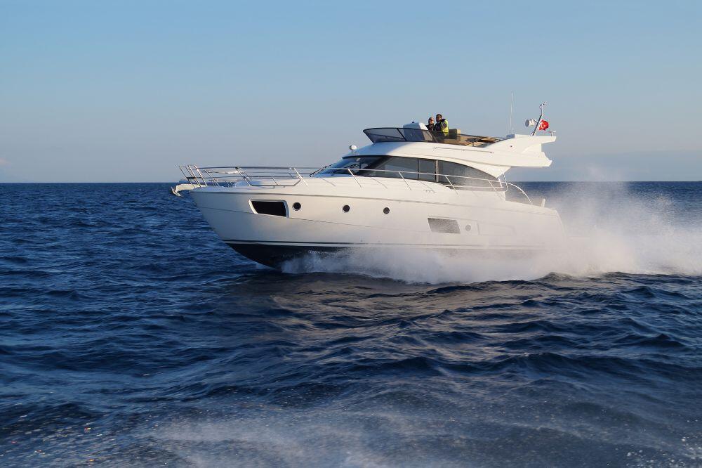 Motoryacht 