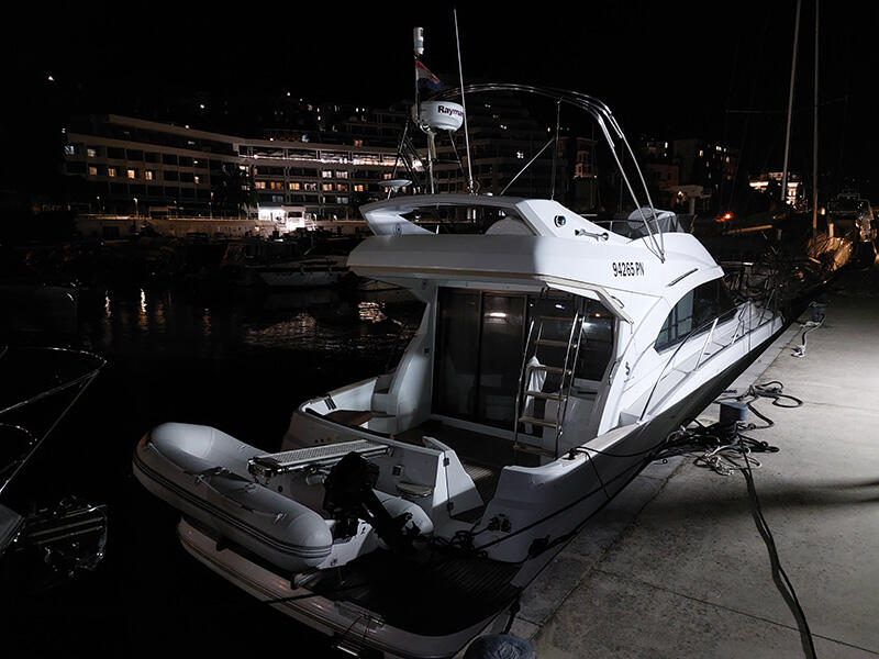 Motoryacht 