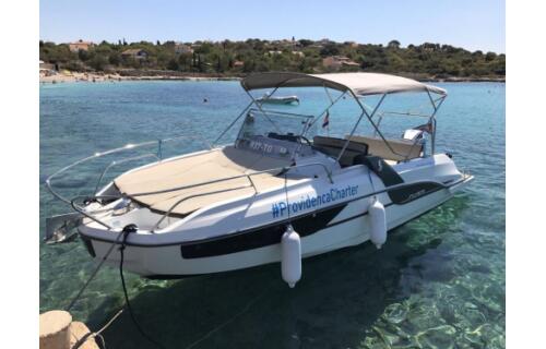 Motor boat 