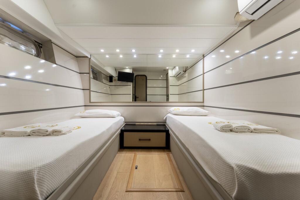 Luxury motor yacht 