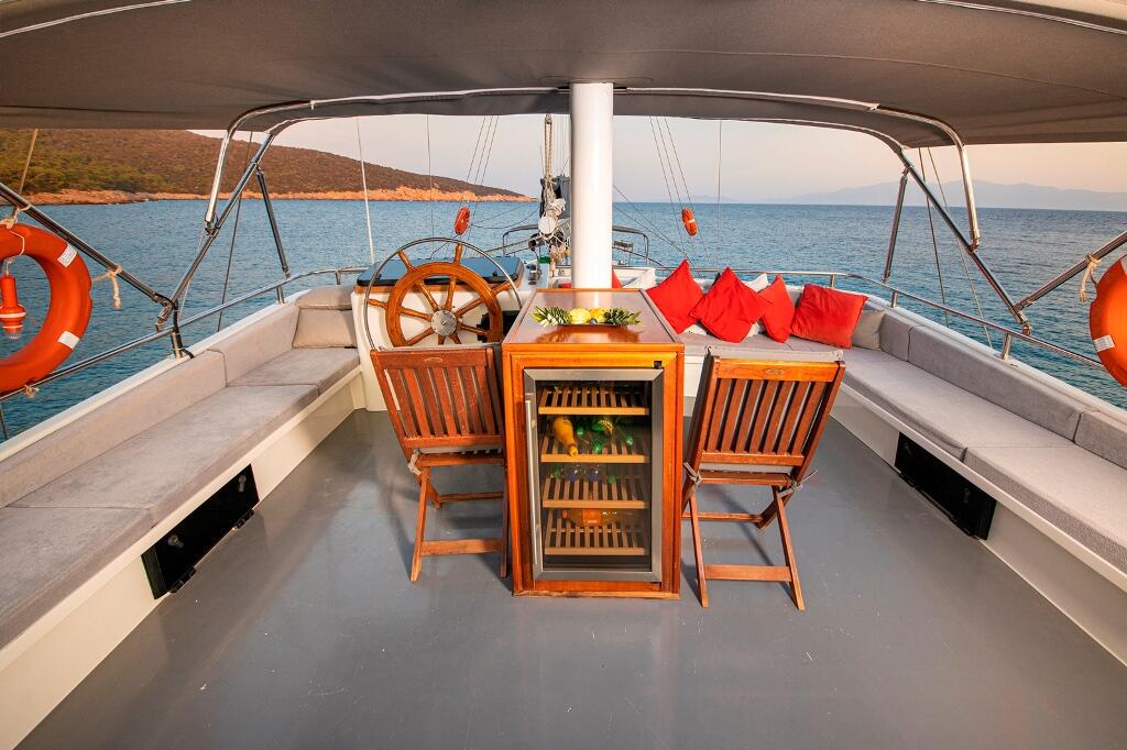 Gulet & Motorsailer 