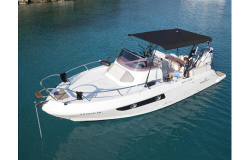 Motor boat 