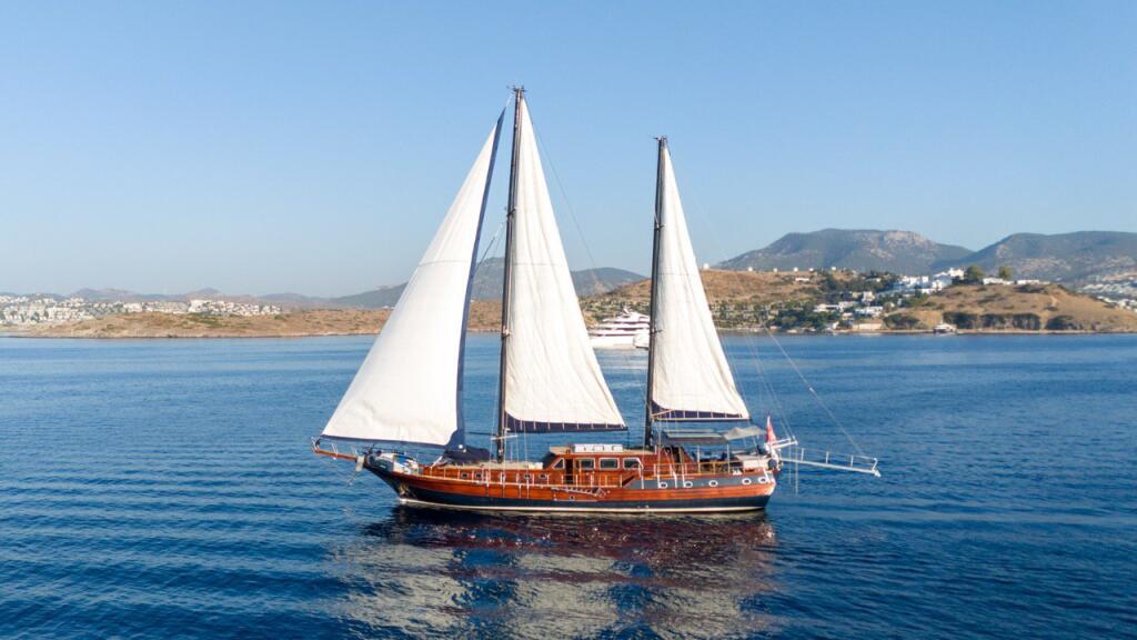 Gulet & Motorsailer 
