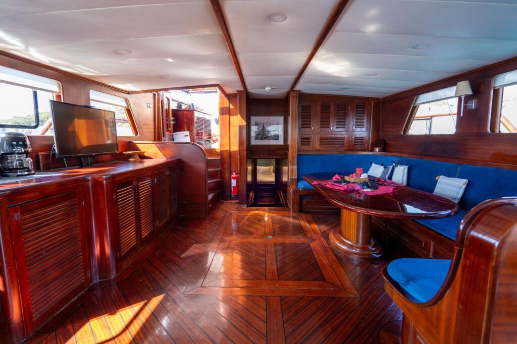 Gulet & Motorsailer 