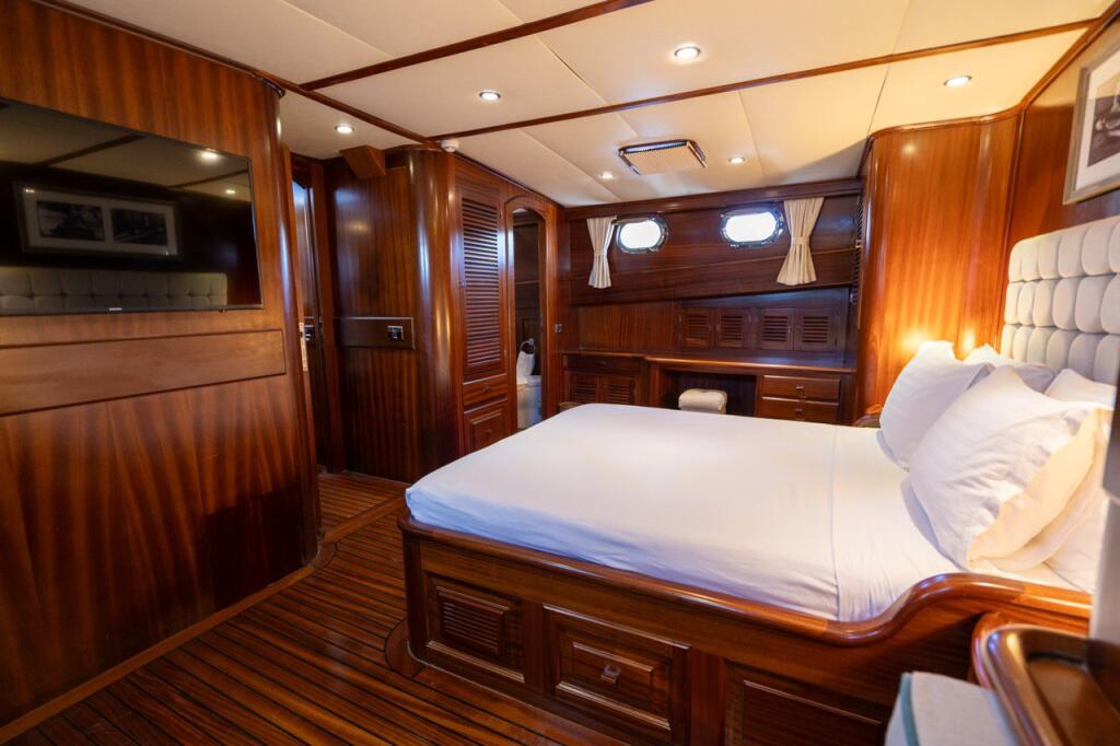 Gulet & Motorsailer 