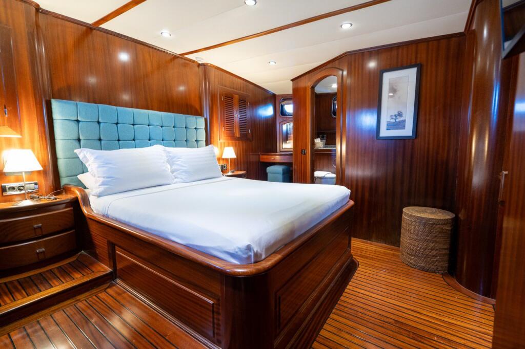 Gulet & Motorsailer 