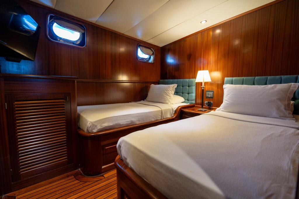 Gulet & Motorsailer 