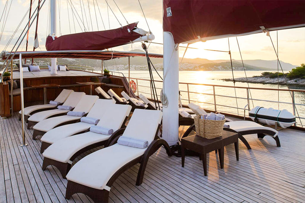 Gulet & Motor Sailer 