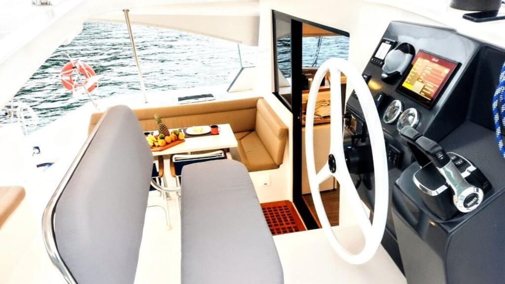 Catamaran 