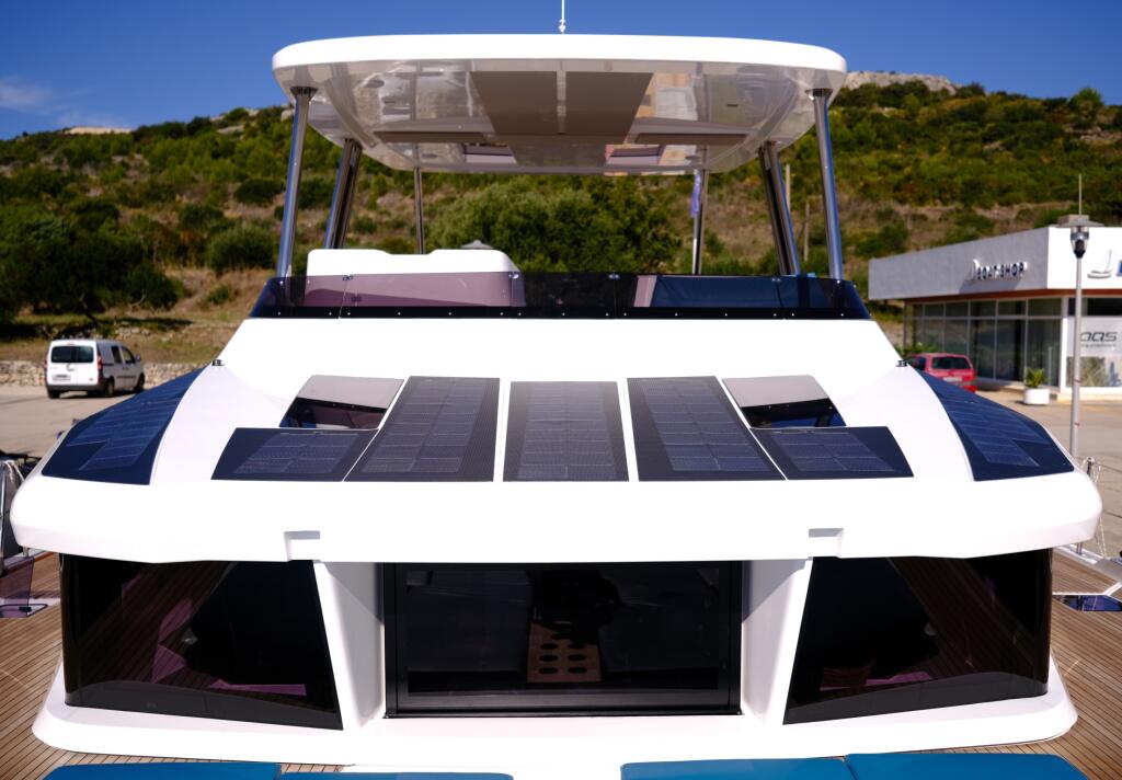 Power catamaran 