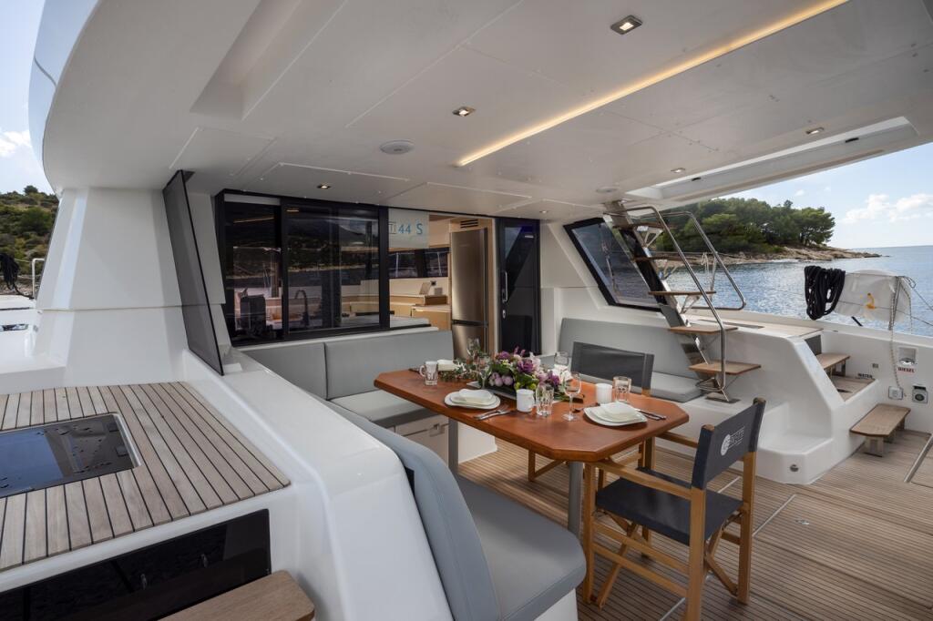 Catamaran 
