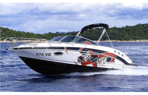 Motor boat 