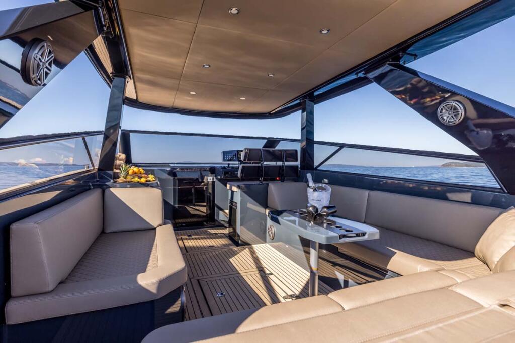 Motoryacht 