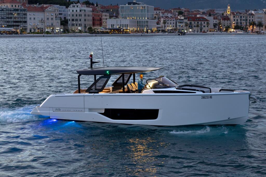 Motoryacht 