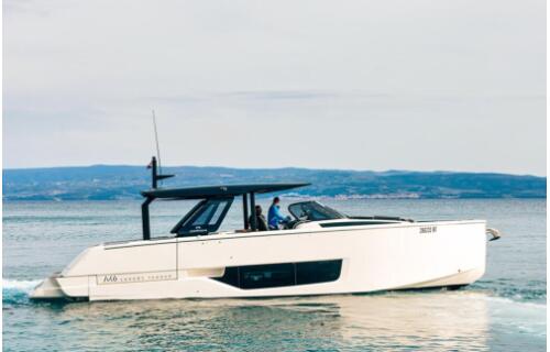 Motoryacht 