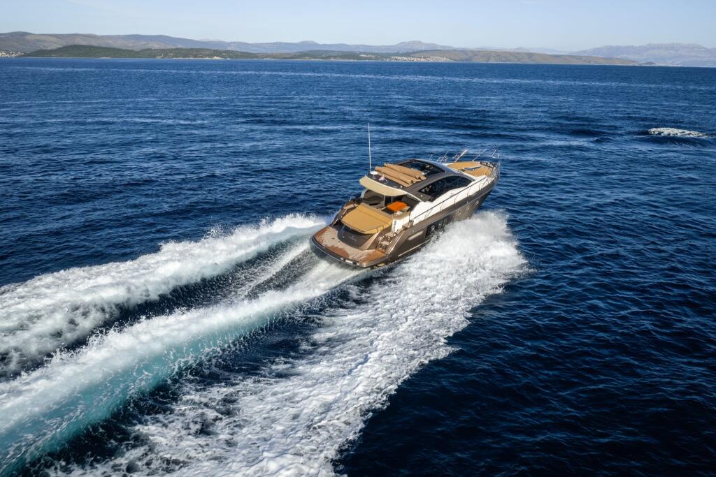 Motoryacht 