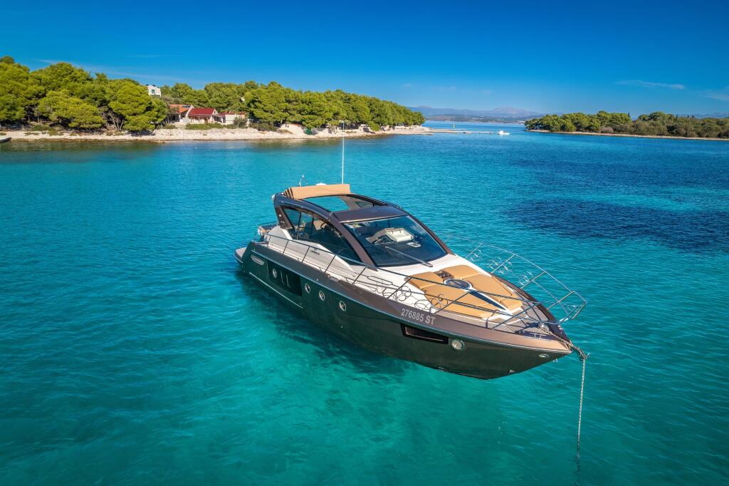 Motoryacht 