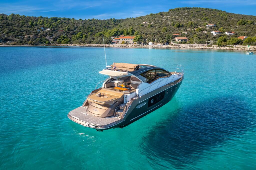 Motoryacht 