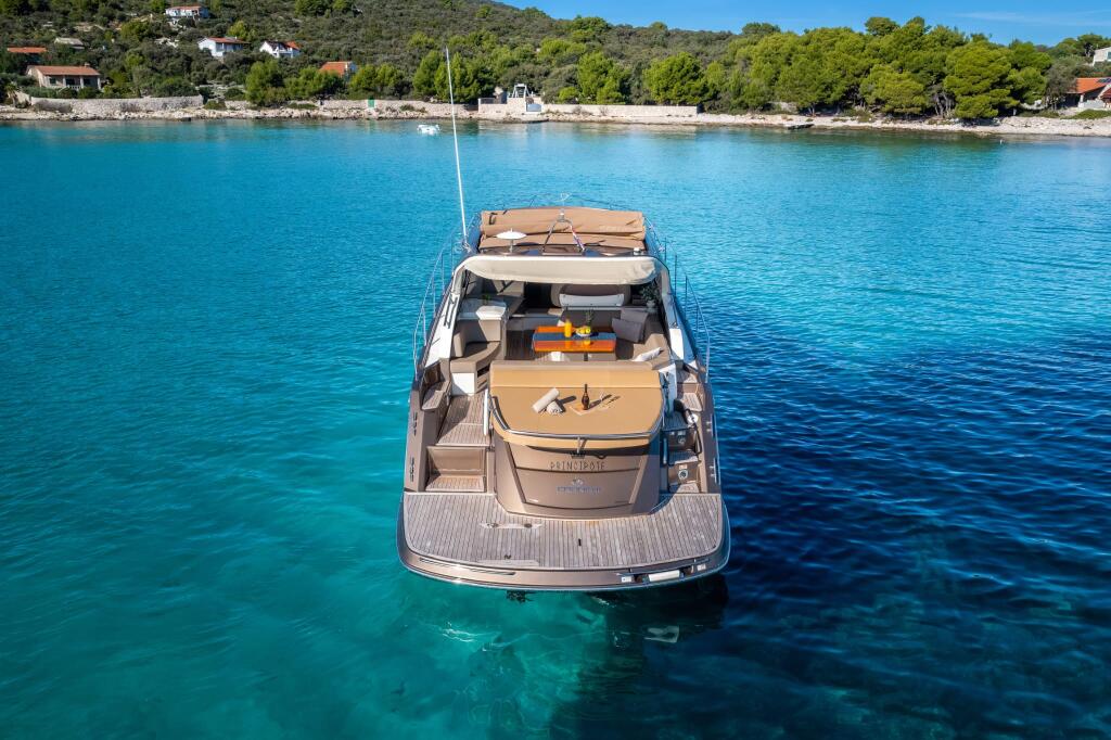 Motoryacht 