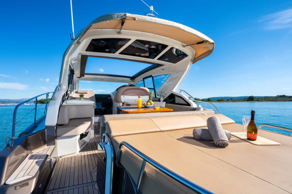 Motoryacht 