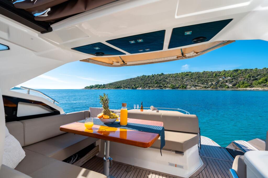 Motoryacht 