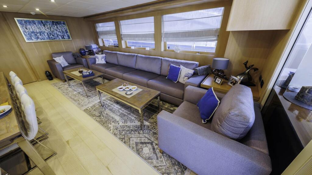Luxury motor yacht 