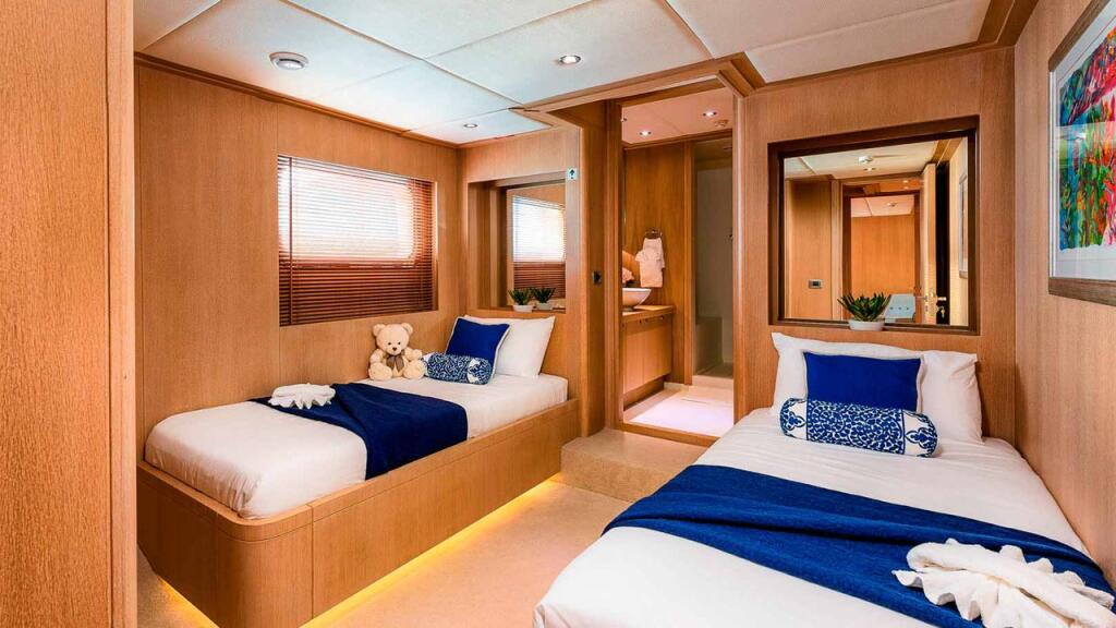 Luxury motor yacht 