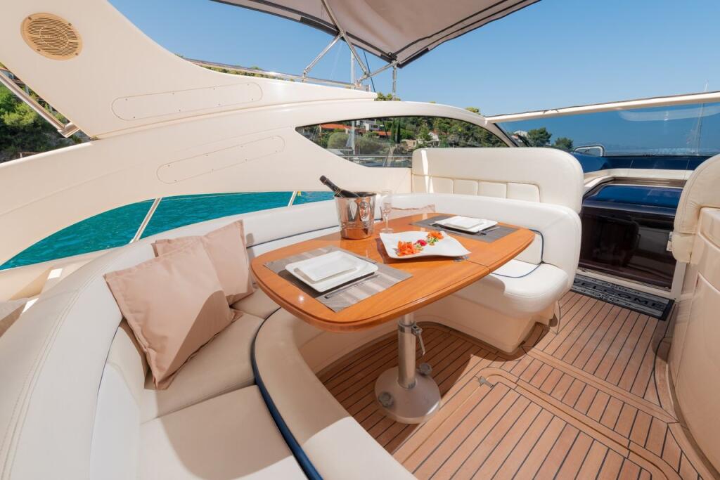 Motoryacht 
