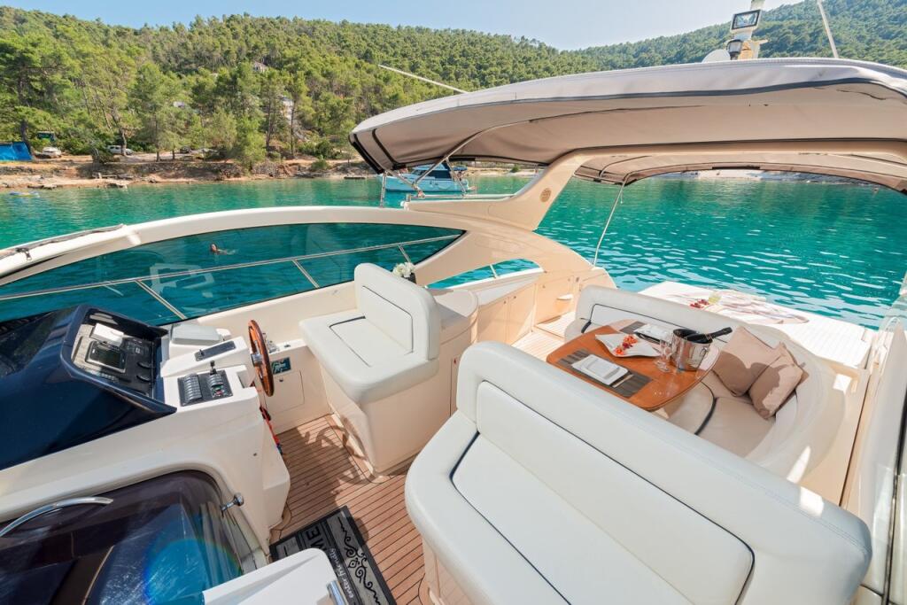 Motoryacht 