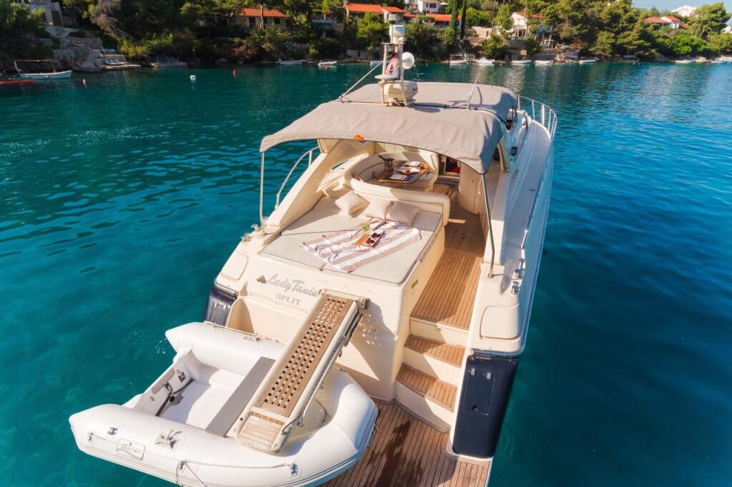 Motoryacht 