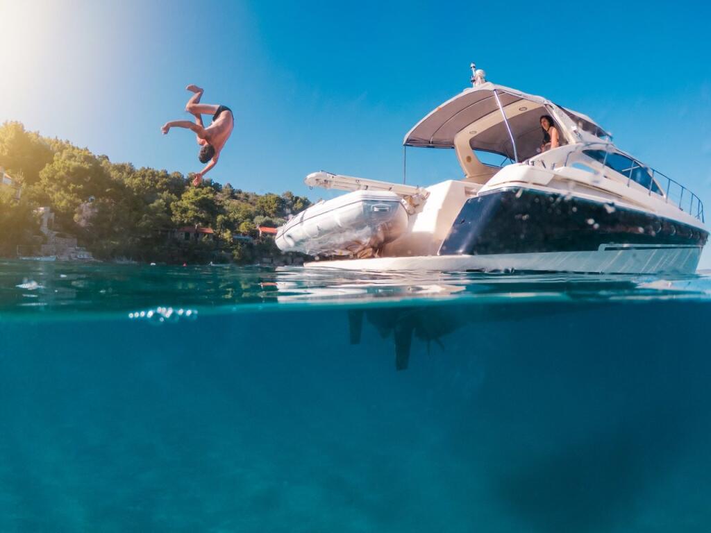 Motoryacht 